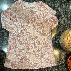 Old navy cotton long sleeve nightgown. 3t